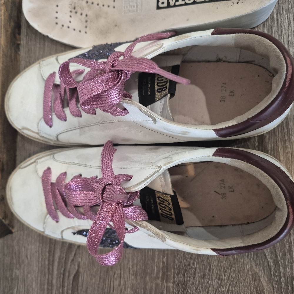 Golden Goose White Sneakers with Purple Star and Pink Laces - Picture 6 of 6